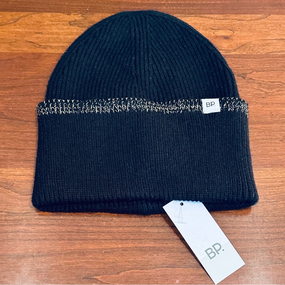 Black & Gold Metallic Soft Acrylic Knit Beanie OS